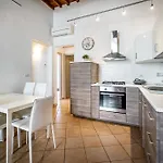 Roommo Beccaria *
