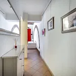 Roommo Beccaria *