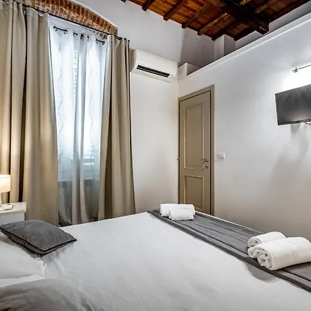 Roommo Beccaria Apartment Florence