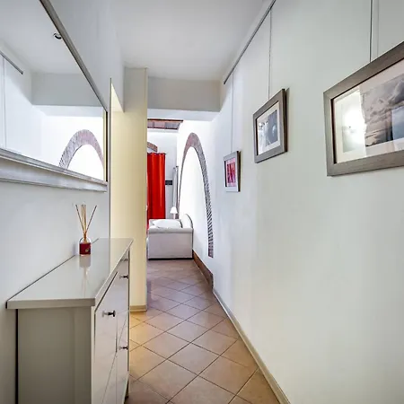 Roommo Beccaria *