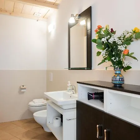 Roommo Beccaria * Florence